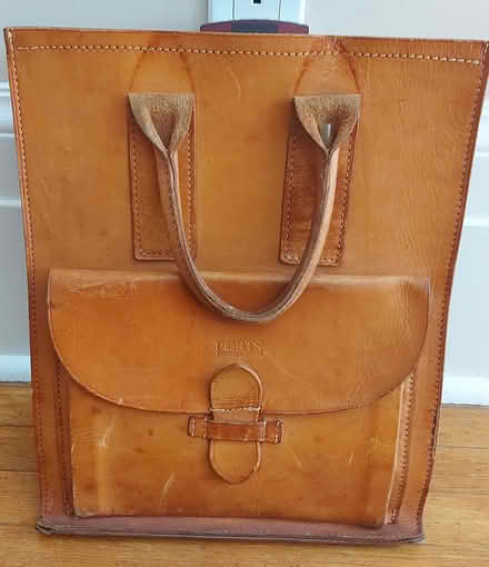 Photo of free Beautiful classic leather bag (St. Clair-Christie) #1