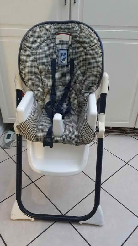Photo of free High chair (BR1) #1