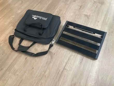 Photo of free Guitar FX Pedal Board (E4 9JQ) #1
