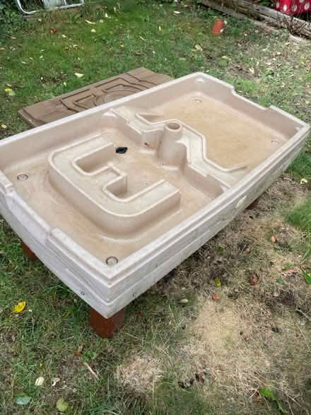 Photo of free Sand and water table with lid (West Ewell KT19) #1