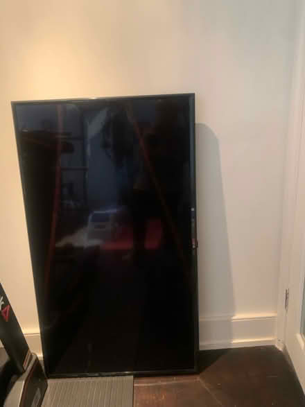 Photo of free LG 49 inch TV - works (Alexandra Palace N22) #1