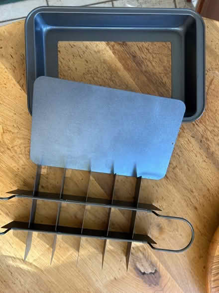 Photo of free Pan with brownie separator (NW Evanston) #2