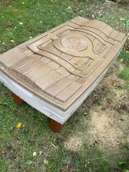 Photo of free Sand and water table with lid (West Ewell KT19) #2