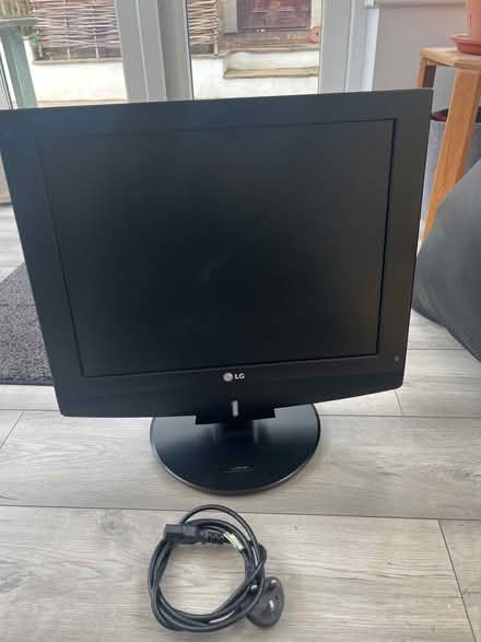 Photo of free LG Monitor (Clifton CA10) #1