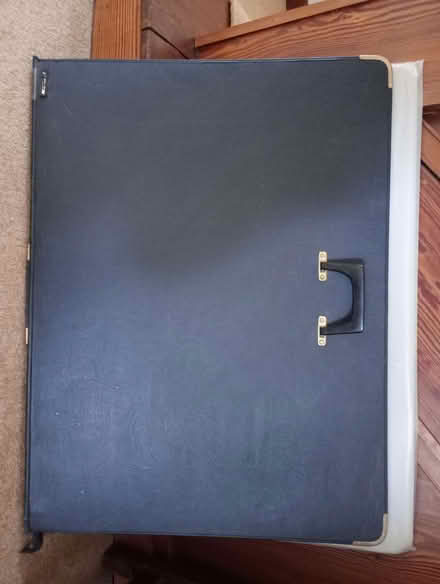 Photo of free Hard cover Art folder (Quernmore LA2) #1