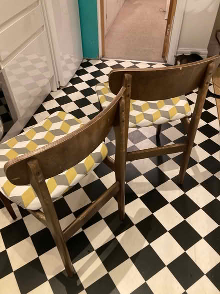 Photo of free 2 mid century chairs need tlc (Hollingdean BN1) #2