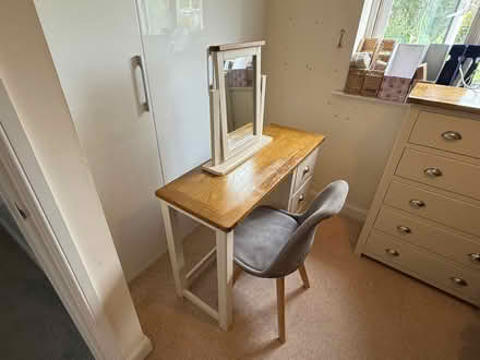 Photo of free Dressing table, Mirror and Chair (Ex70ep) #2
