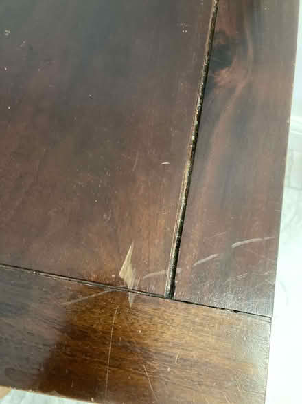 Photo of free Dining table - extendable (5ft x 3ft at full length) (Sevenoaks TN13) #3