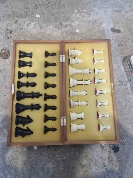 Photo of free Chess board and pieces (Tn49qe) #2
