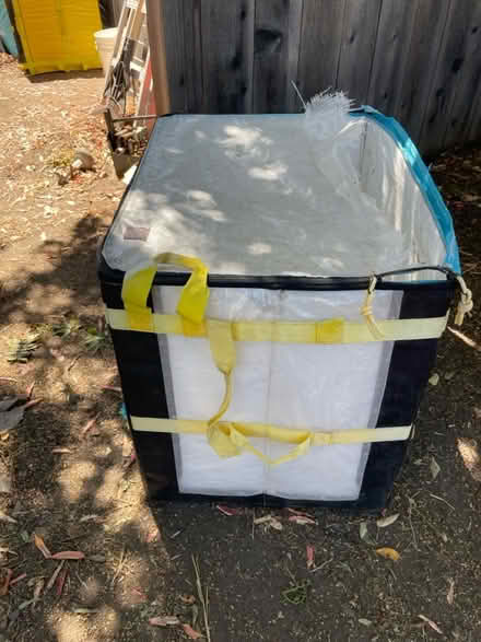 Photo of free amazon delivery tote (El Camino/shoreline/Miramonte) #4