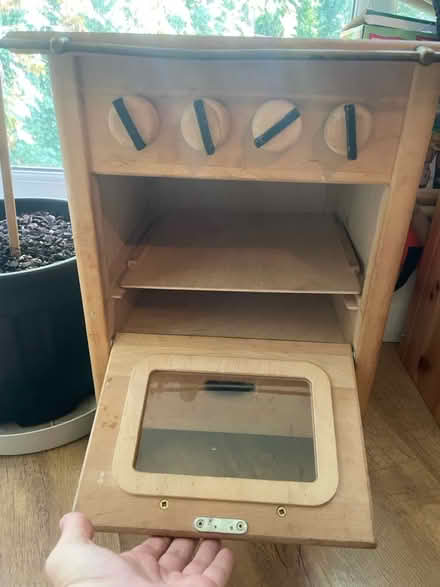 Photo of free Wooden Kids Play Oven (Hanger Lane) #3