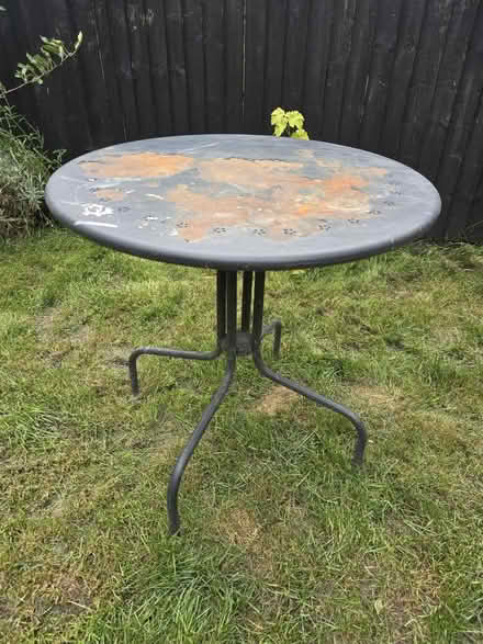 Photo of free Garden table (Addiscombe) #1