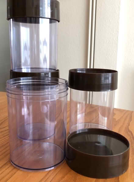 Photo of free Plastic kitchen storage containers (Buckhurst Hill IG9) #2