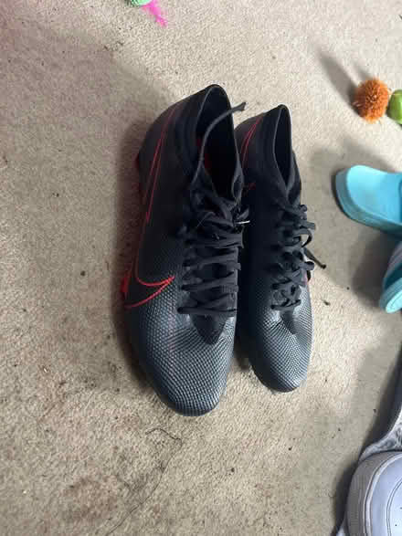 Photo of free Nike football boots uk 7 never used (RG2 Shinfield) #1