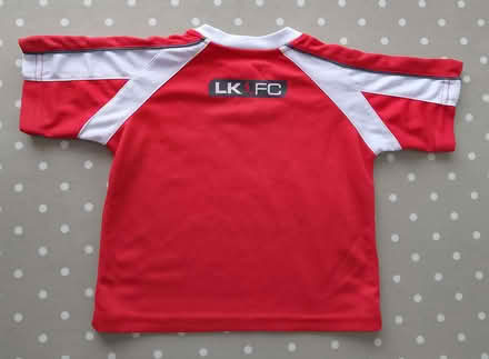 Photo of free little kickers football club official t-shirt age 2-3+ [LK] (Emsworth PO10) #2