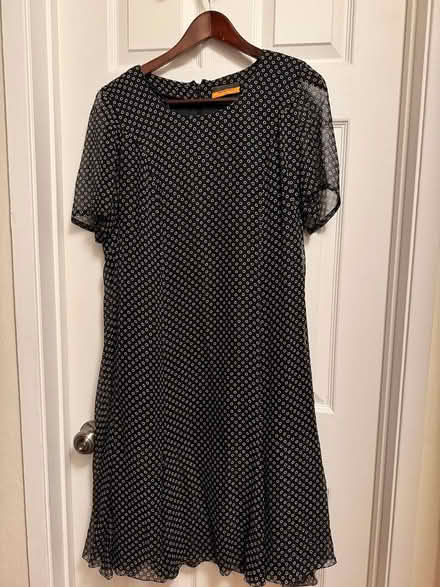 Photo of free Business clothes for woman (Lake Merritt Oakland CA) #1