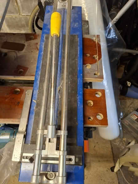 Photo of free tile cutters (cr04df) #2