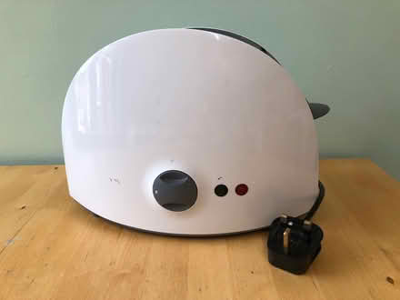 Photo of free Unbranded 2 Slice Toaster (CV22 Bilton) #1