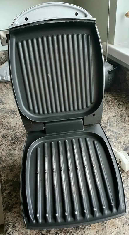 Photo of free George Foreman Grill (BT10) #4