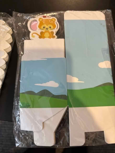 Photo of free Various gift boxes& party favours (MK41) #2