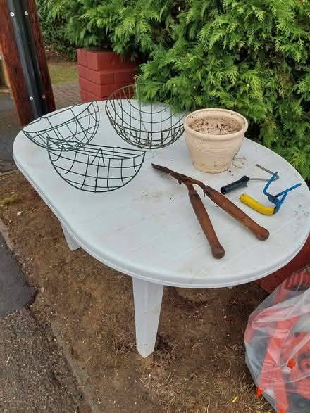 Photo of free Table tools plant pot, vaskets (Laindon) #1