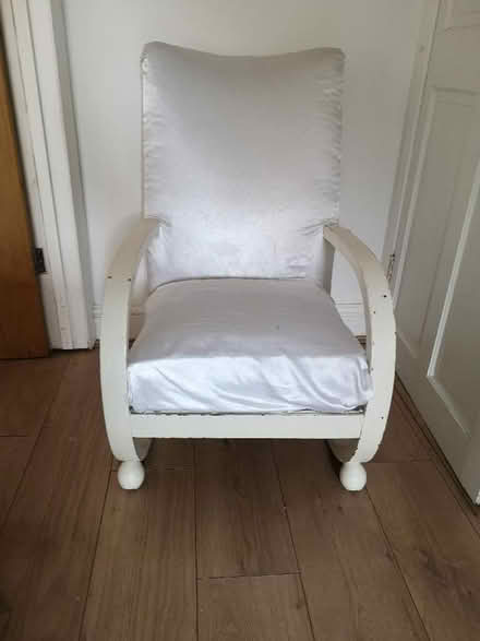 Photo of free Vintage chair (Queen's Park BN2) #2