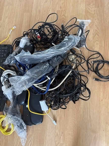 Photo of free Computer Cables, Keyboards, Mouse etc (Oulton Broad NR32) #3