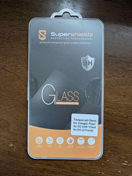 Photo of free pixel 4a screen protector (maple leaf) #1