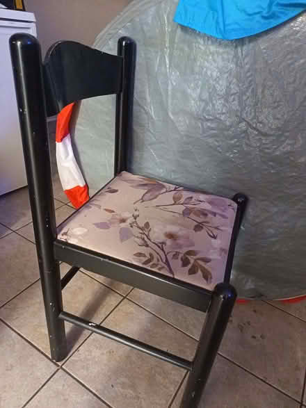 Photo of free Two dining room chairs (Kingsley Park) #1