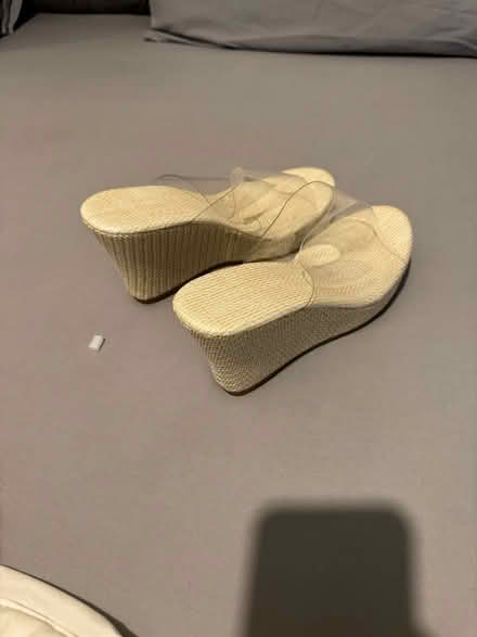 Photo of free New shoe (SR4 6TH) #2