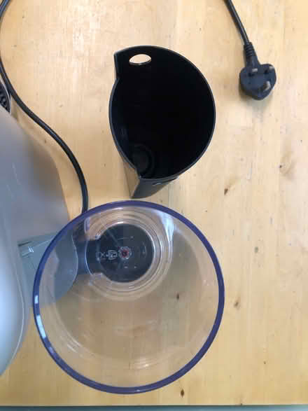 Photo of free Nespresso Coffee Maker (CV22 Bilton) #2