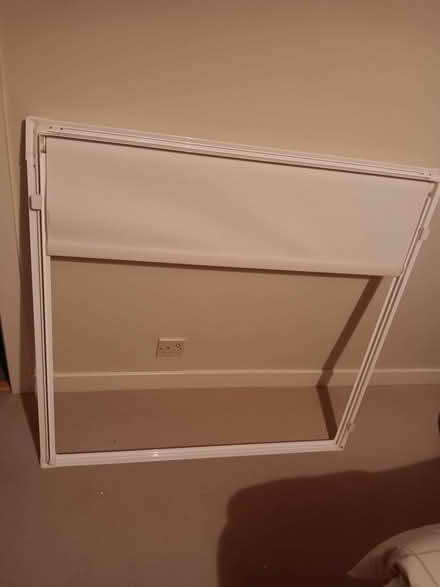 Photo of free White window blind (Newtonhill AB39) #1