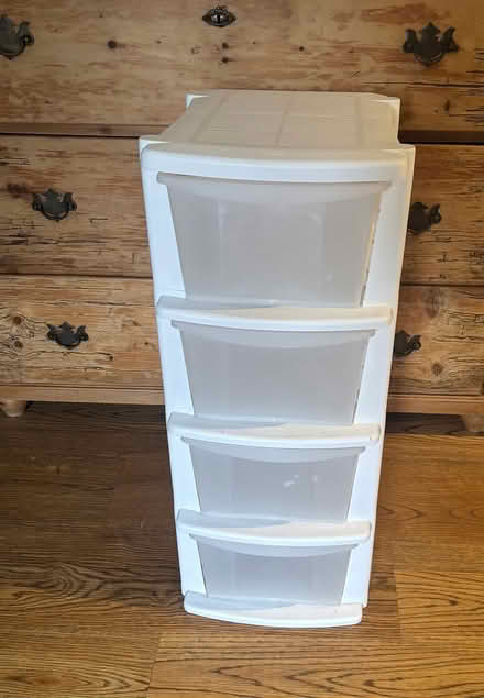 Photo of free Plastic drawer unit (Horsham RH13) #1