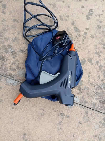 Photo of free Glue Gun (Dudley DY3) #1