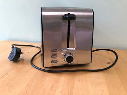 Photo of free Logik 2 Slice Toaster (CV22 Bilton) #3