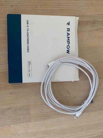 Photo of free USB-C to Lightning cable (New Marston OX3) #1