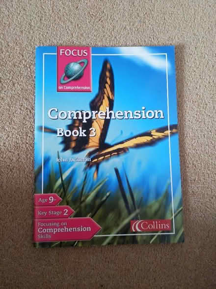 Photo of free English reading comprehension skills book (St Andrews KY16) #1