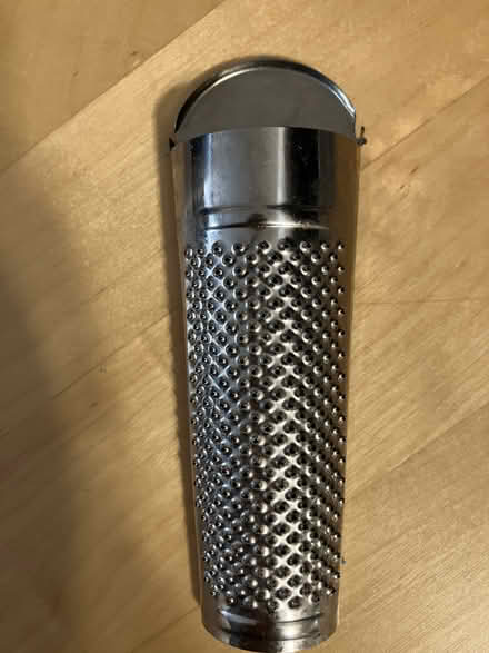Photo of free nutmeg grater (NoHo 10012) #2