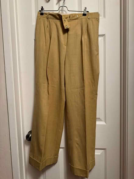 Photo of free Business clothes for woman (Lake Merritt Oakland CA) #4