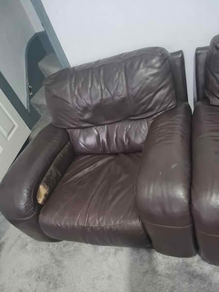 Photo of free sofa (B2o) #2