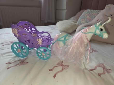Photo of free Barbie horse and carriage (IP32) #1