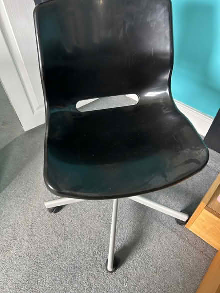 Photo of free Chair (SW11) #1