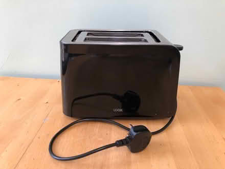 Photo of free Logik 2 Slice Toaster (CV22 Bilton) #1