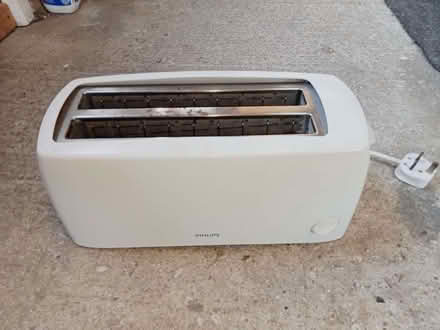 Photo of free White toaster basic 2 slice (Woodley RG5) #1