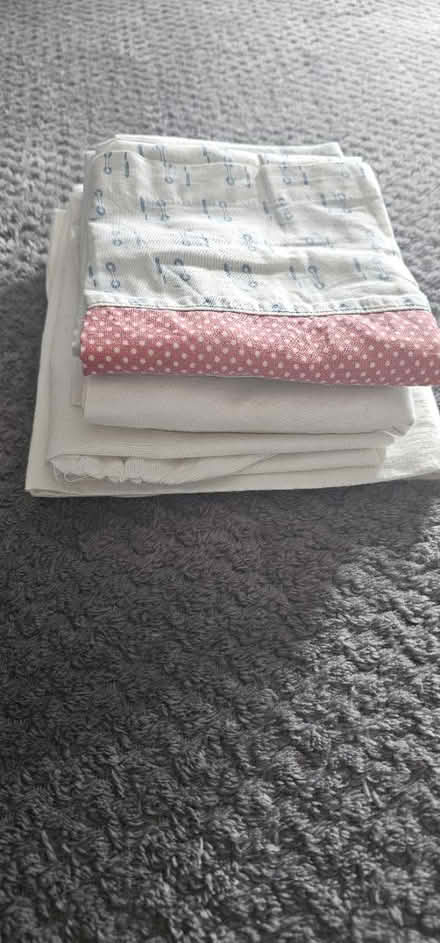 Photo of free 4 x moses basket fitted sheet (RM9 Dagenham) #1
