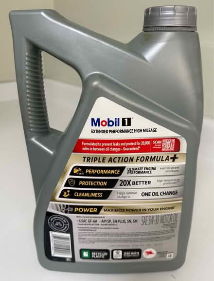 Photo of free 2.5 gallons of 5W-30 motor oil (Valencia Avenue, Sunnyvale) #2