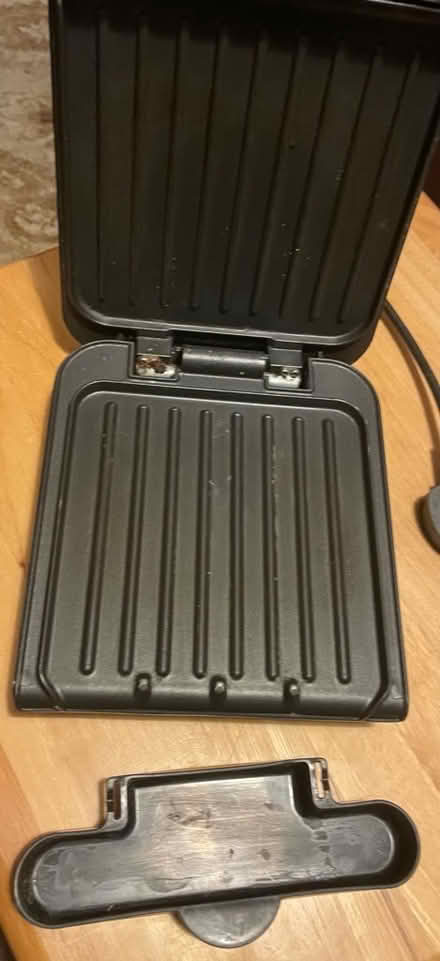Photo of free George Foreman Grill (Round Green LU2) #1
