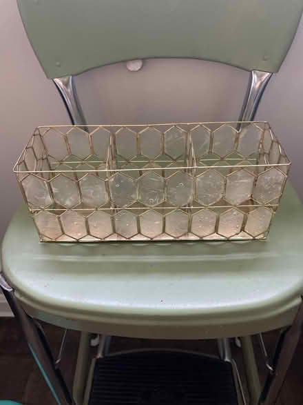 Photo of free Delicate gold container (Annapolis (near Quiet Waters)) #1