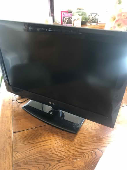 Photo of free lg 26" lcd tv (Southdown AL5) #1