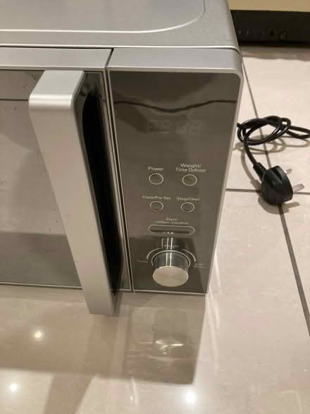 Photo of free Microwave (Oakridge - RG21) #2